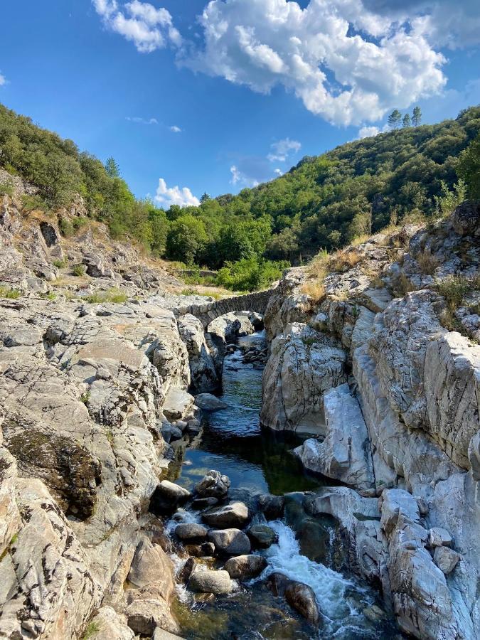 La Frigoule, Un Gite Au Coeur Du Parc Des Cevennes Generargues Exterior photo
